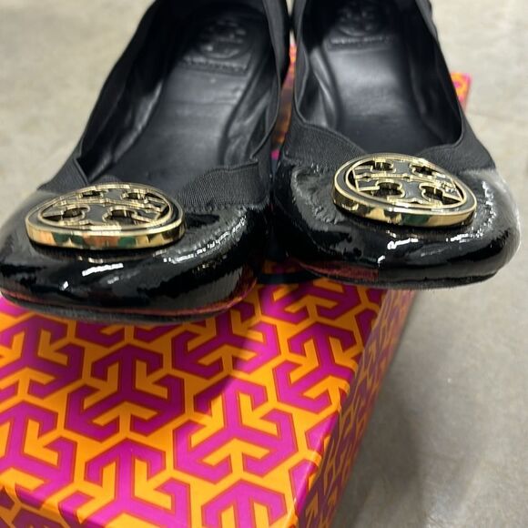Tory Burch  Caroline  Naplak  Elastic Leather Slip On Ballet Flats in Black 9.5 - Picture 7 of 9